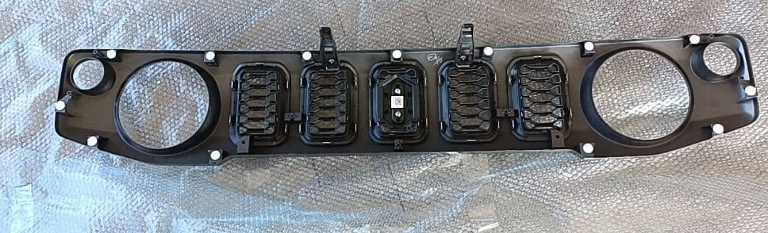 スズキ　純正　ジムニー　ノマド　グリル