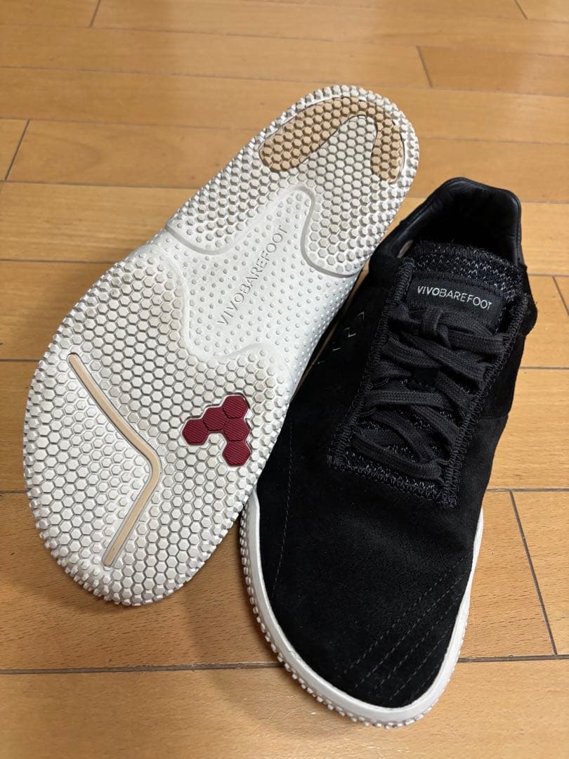 VIVOBAREFOOT ブラック スニーカー