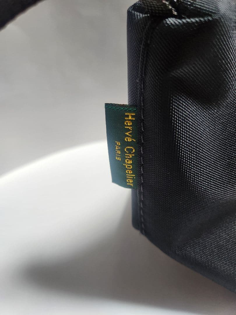 エルベシャプリエ 舟型ショルダーバッグ Sサイズ ノワール（黒）