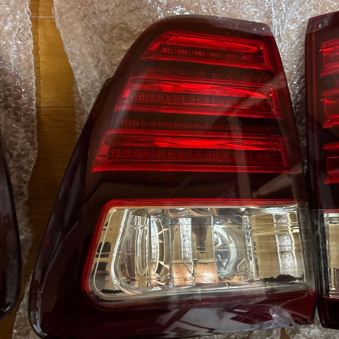 ランドクルーザー100 イーグルアイ　テールランプ