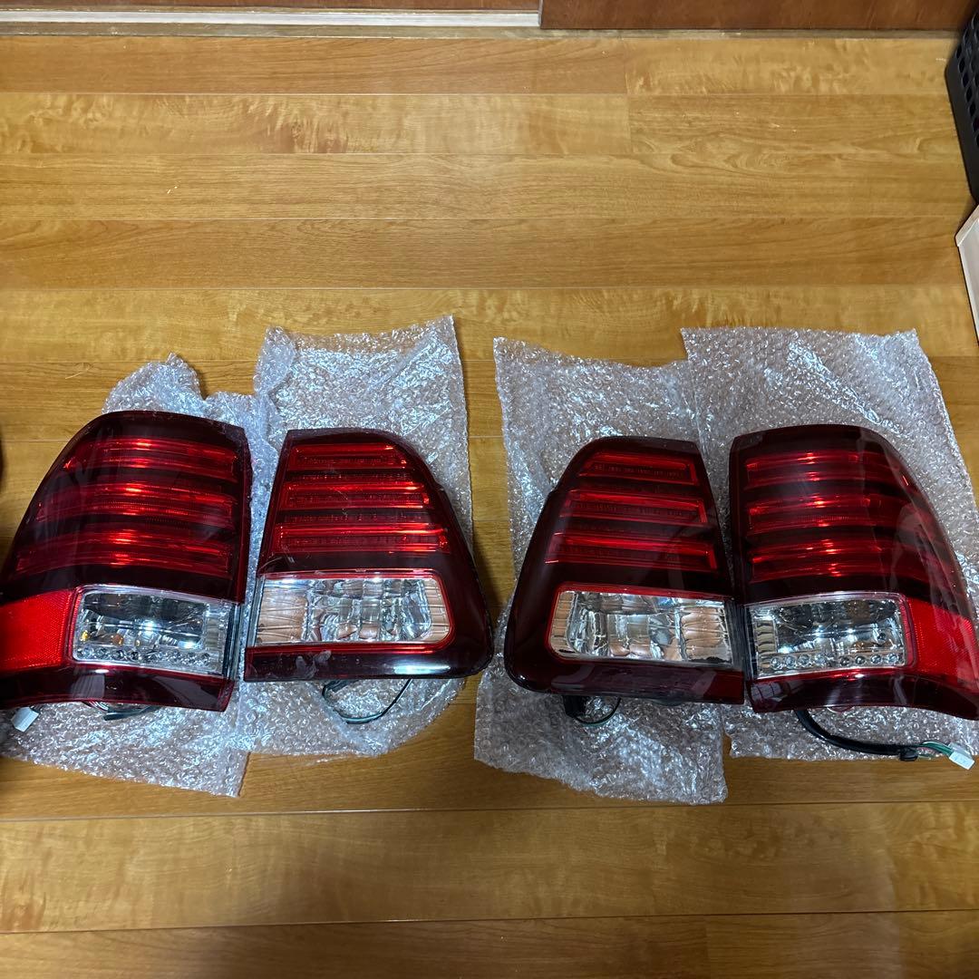 ランドクルーザー100 イーグルアイ　テールランプ