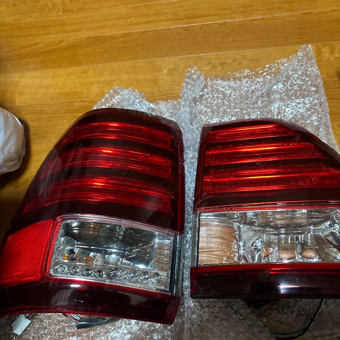ランドクルーザー100 イーグルアイ　テールランプ