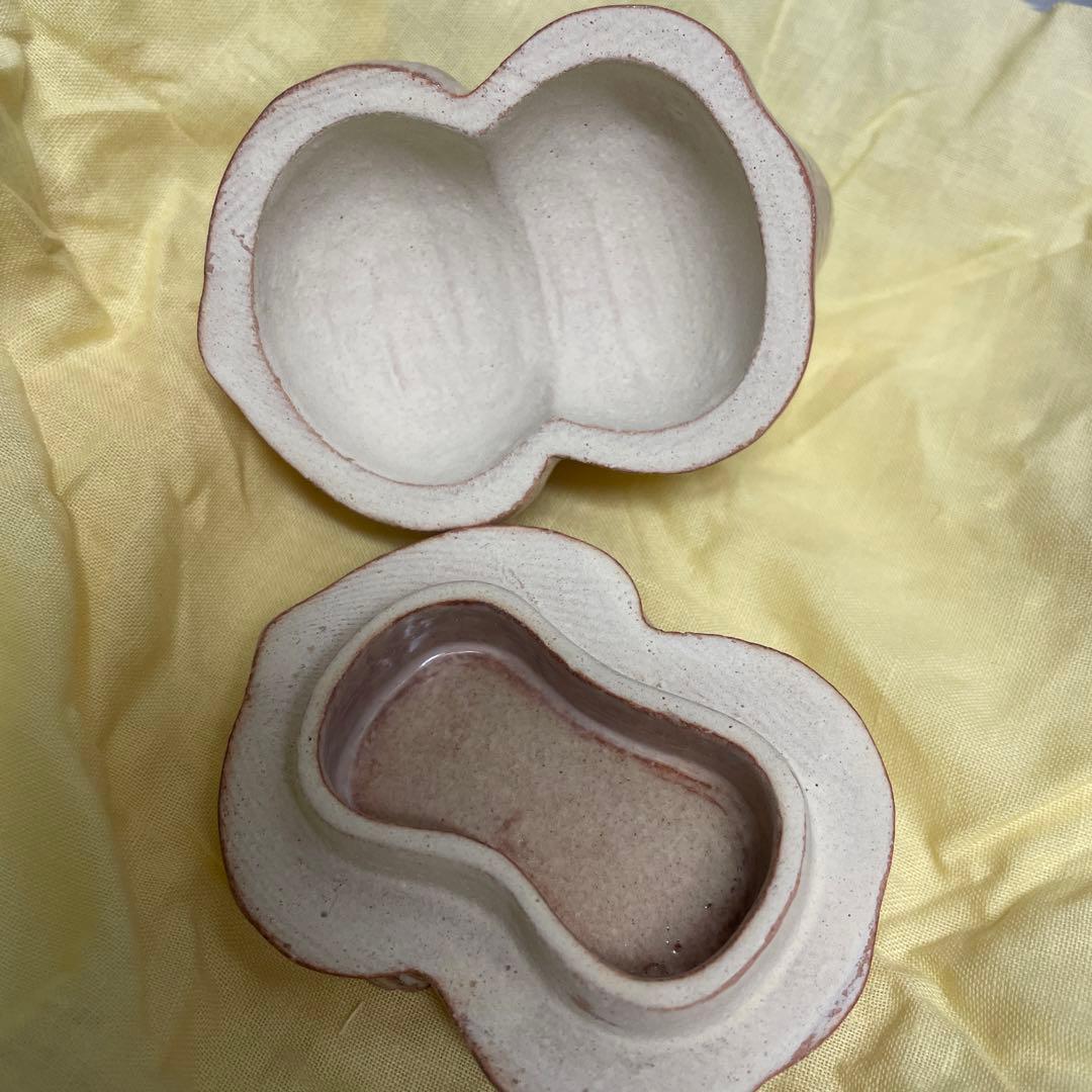 ルーシーリー‼️ 十五代　坂倉新兵衛　兎型香合 陶器製 木箱入り