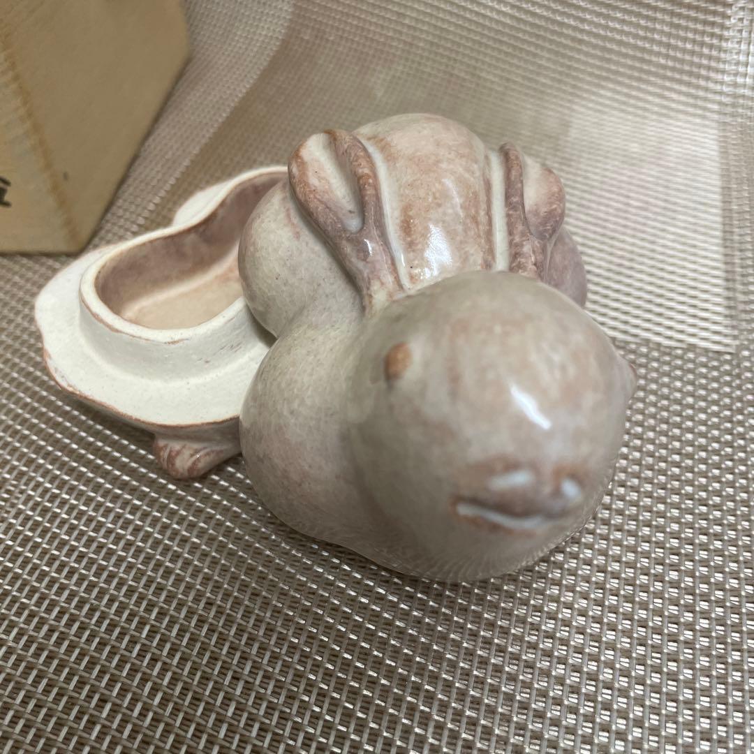 ルーシーリー‼️ 十五代　坂倉新兵衛　兎型香合 陶器製 木箱入り