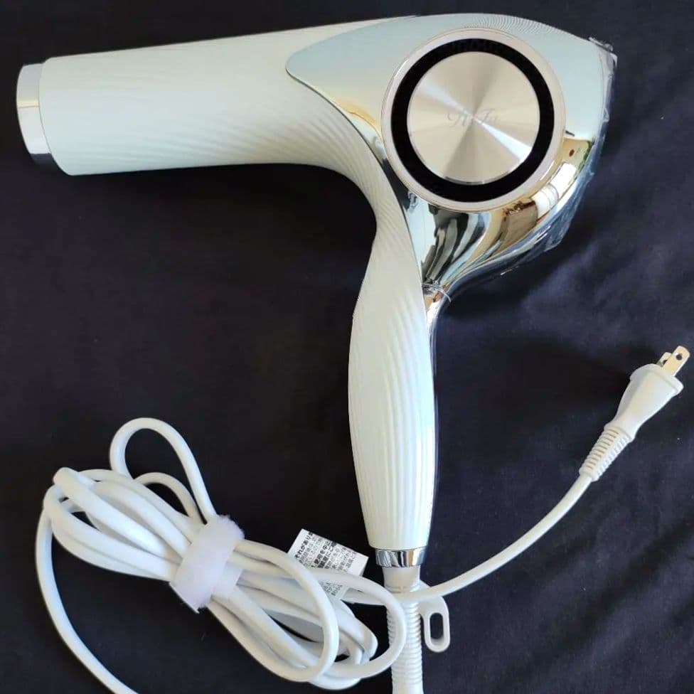 ・期間限定週末最終値下げ 美容師がすすめる リファビューテック ドライヤープロ