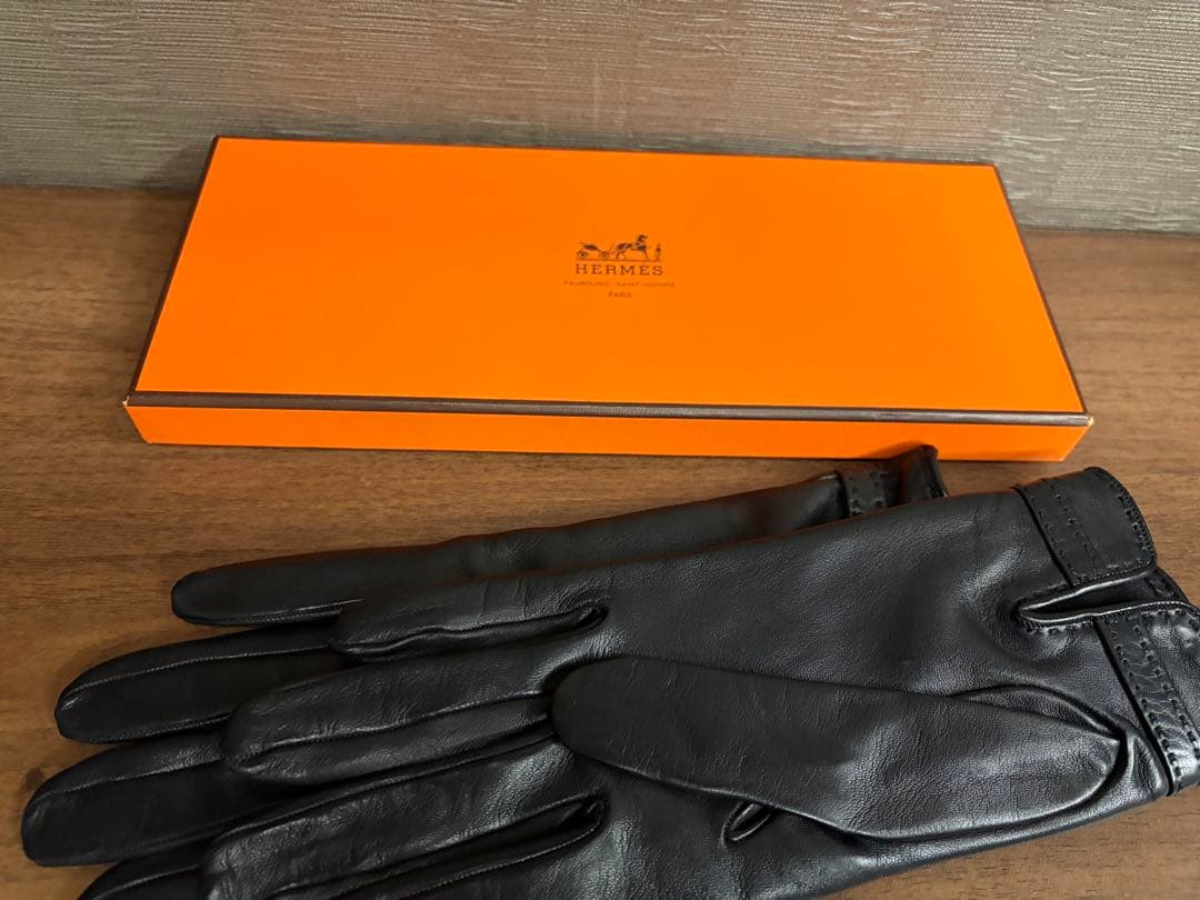 シュウ　HERMES ブラック レザー手袋 箱付き