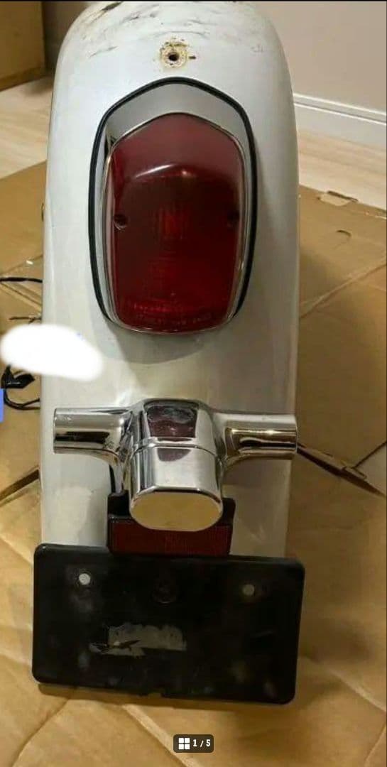 シャドウ400用　NC34　純正リアフェンダー　テールランプ付