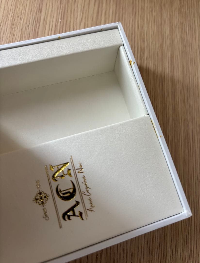 〈ポチママ〉ACN 腕時計 ホワイトレザー ピンク装飾