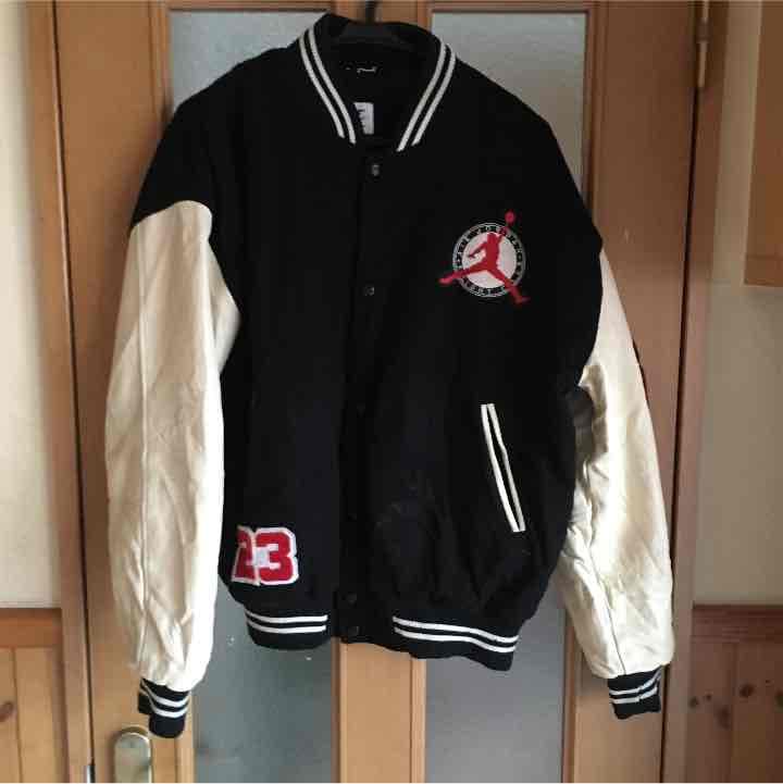 ジョーダン フライトクラブ スタジャン