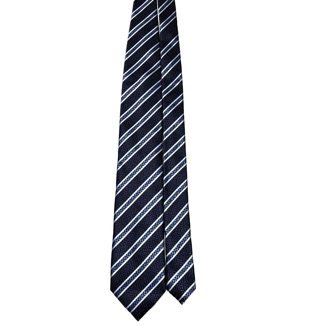 新品　エルメネジルドゼニア　ネクタイ　ネイビー　ストライプ　光沢　肉厚　箱なし