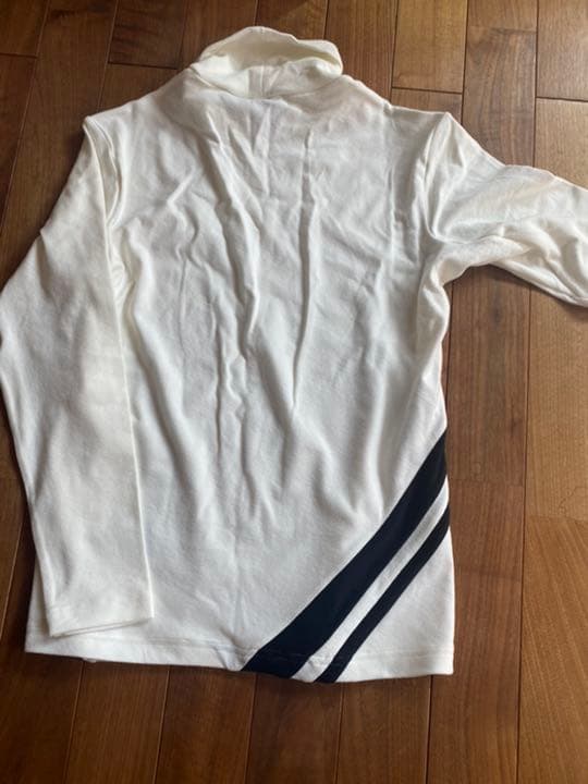 デサントゴルフ　タートルネック　長袖　新品未使用