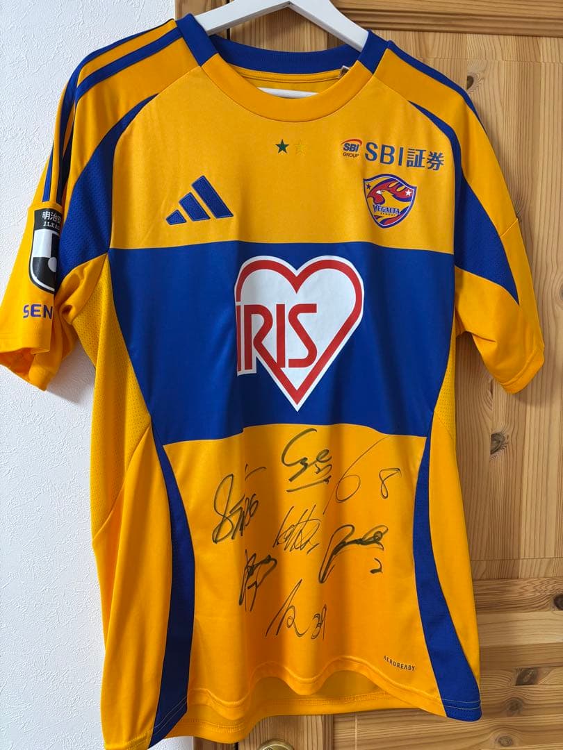 【美品・サイン入り】ベガルタ仙台 ユニフォーム 11番 郷家友太　タオルセット