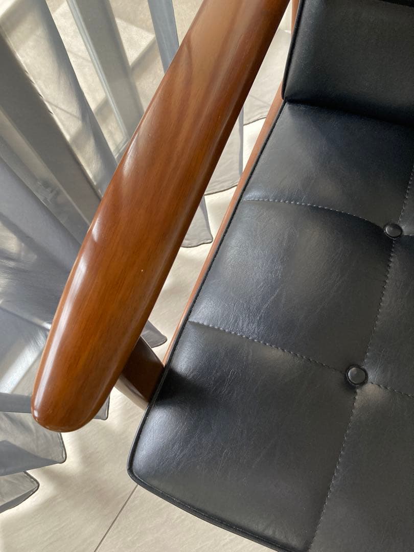 カリモク　肘掛け椅子　美品