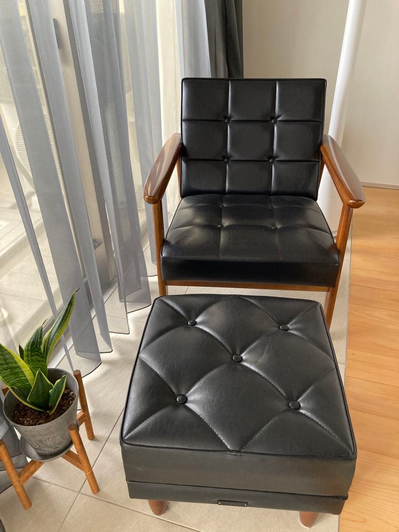 カリモク　肘掛け椅子　美品