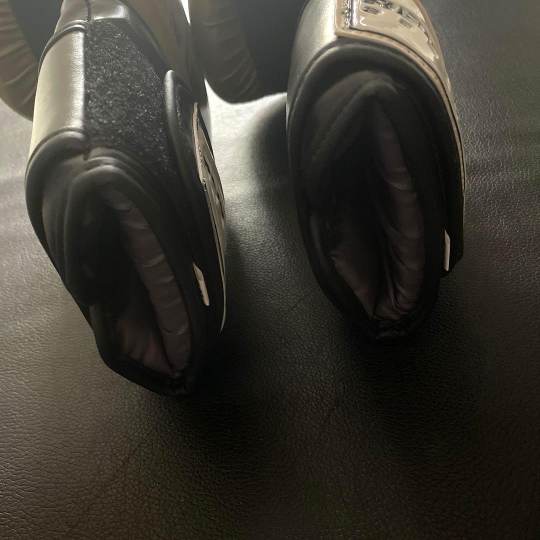 rebellious behavior ボクシンググローブ　８オンス