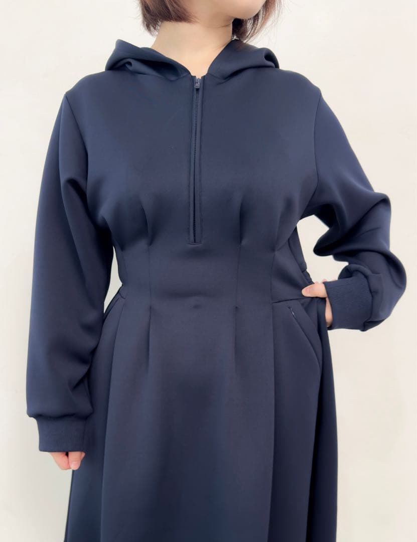 ダブルポケットフードワンピース ネイビー 元鈴木さんCINEMATIQ