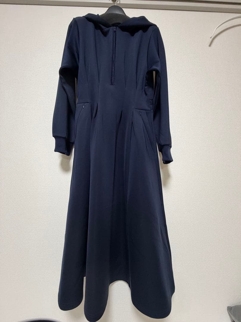 ダブルポケットフードワンピース ネイビー 元鈴木さんCINEMATIQ