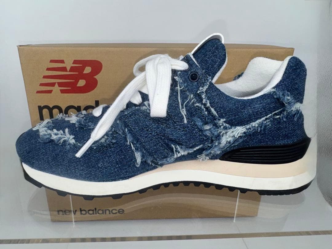 【未使用 箱袋付】ミウミウ × ニューバランス　コラボ スニーカー 22.5㎝