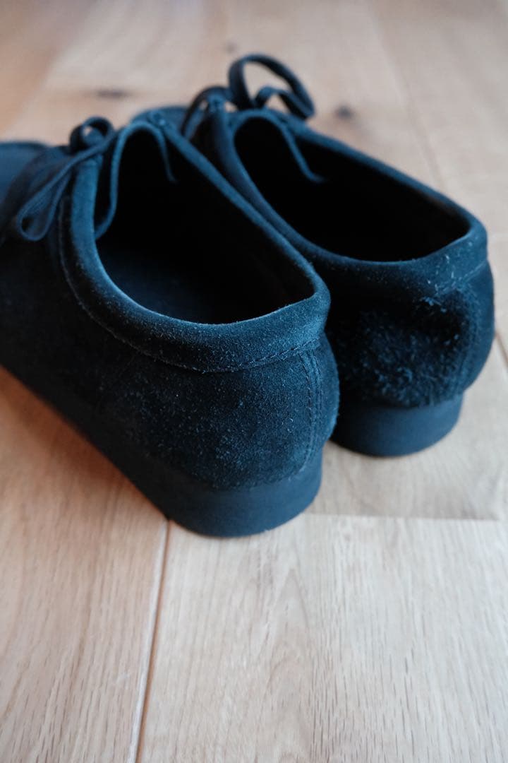 靴 Clarks Wallabee / Black suede