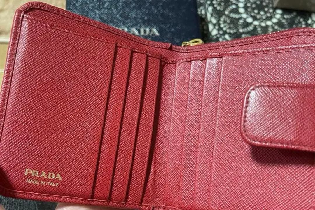 PRADA サフィアーノレザー 二つ折り財布 レッド