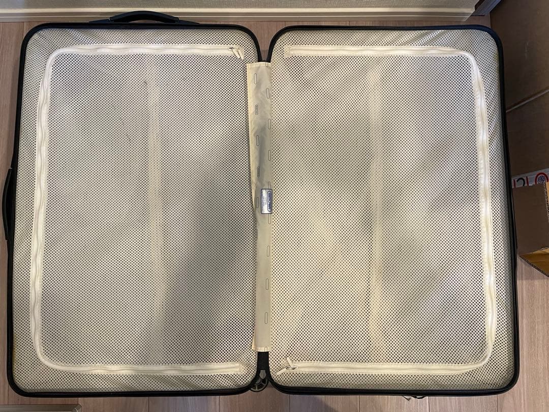 な*つ様 リモワ RIMOWA サルサエアー 84L ネイビー