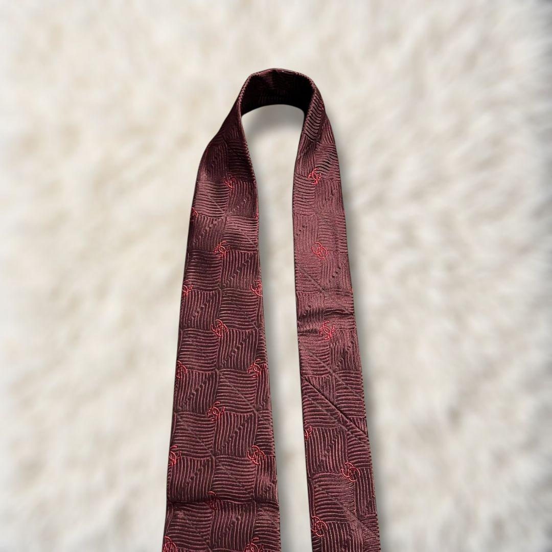 【新品✨】シャネル ココマーク ジャガードソリッドタイ ボルドー 金チェーン