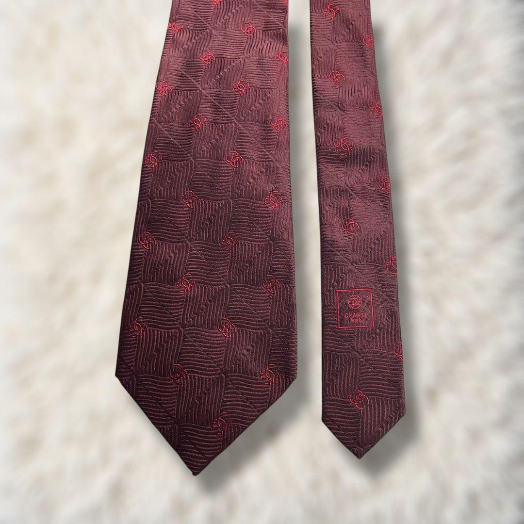 【新品✨】シャネル ココマーク ジャガードソリッドタイ ボルドー 金チェーン