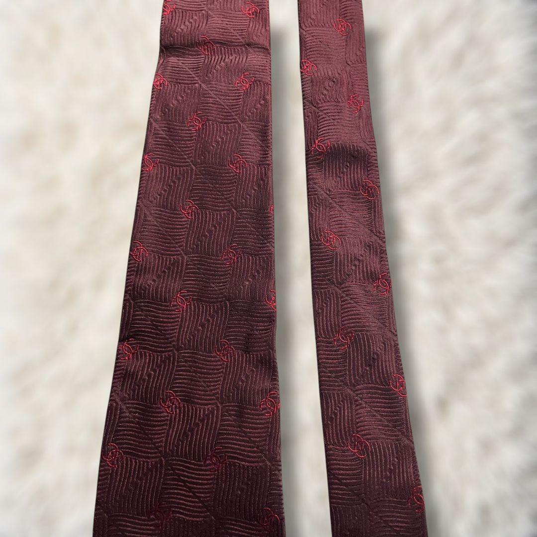 【新品✨】シャネル ココマーク ジャガードソリッドタイ ボルドー 金チェーン