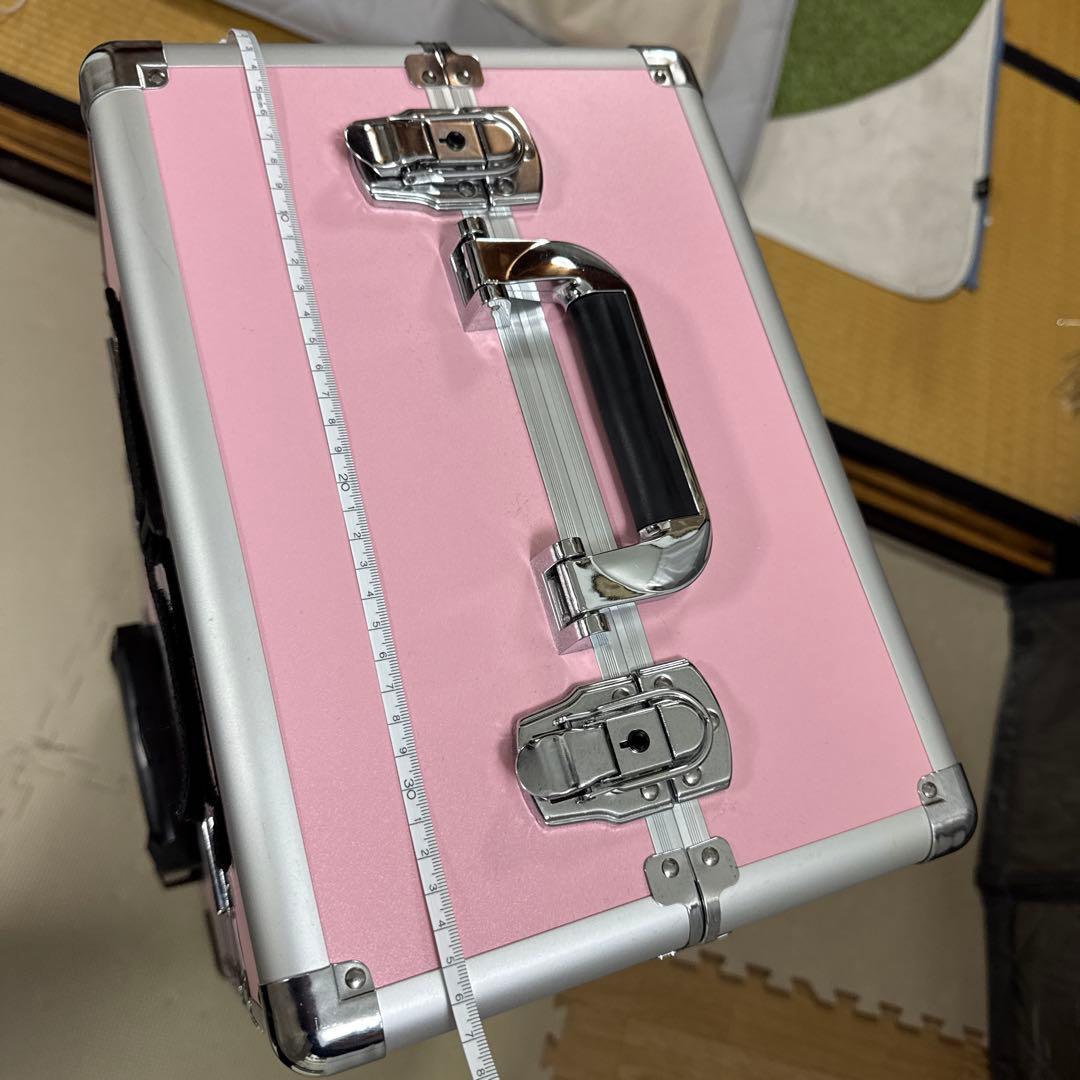 ネイル、メイク、キャスター付きケース