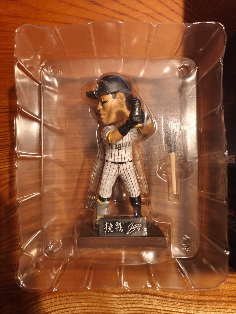 ボブルヘッドフィギュア 2025年モデル 佐藤輝明選手
