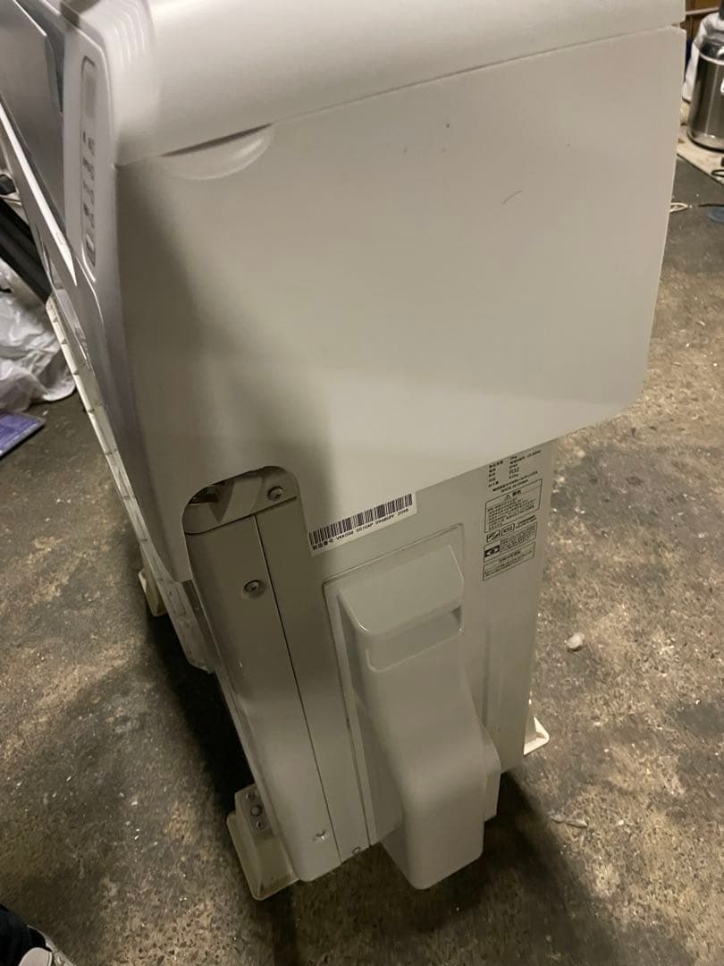 24年製　美品　ヤマダ電機　6畳用エアコン　RIAIR YHA-S22P