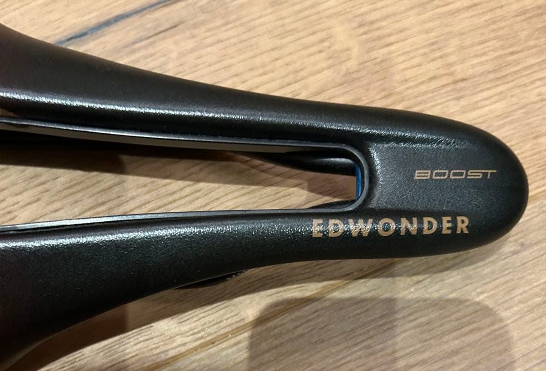 EdWonder X Selle Italia SLR Boost TMサドル