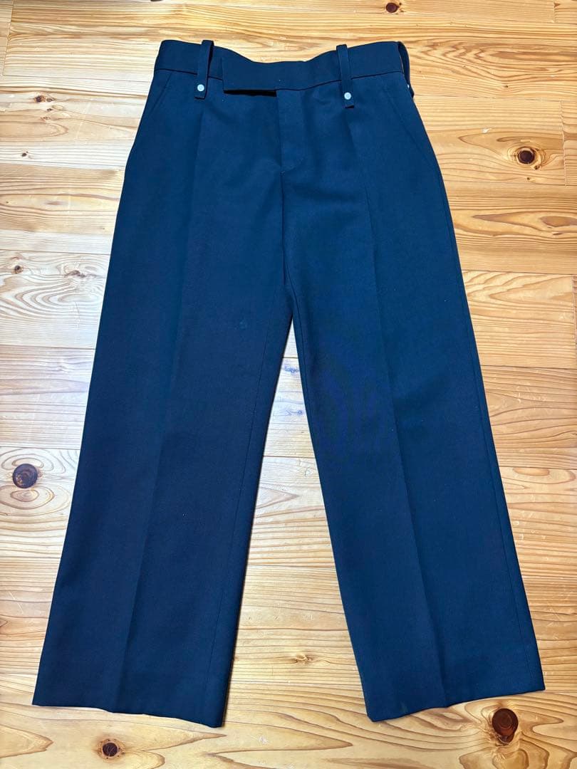 Burberry 黒スラックス ダニエル・リー