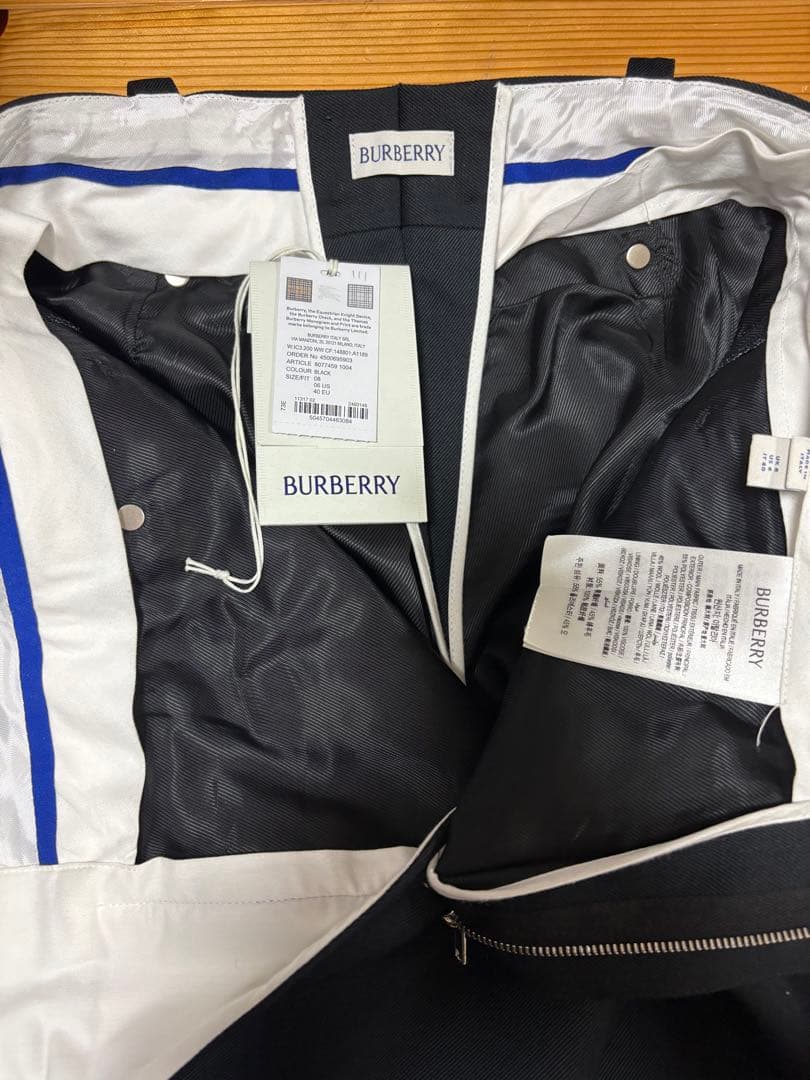 Burberry 黒スラックス ダニエル・リー