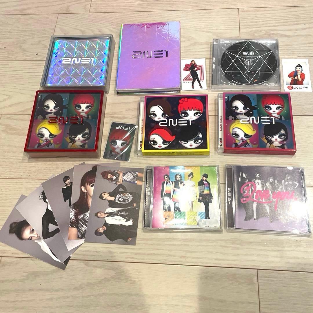 まとめ売り　美品　2ne1 CD アルバム　DVD