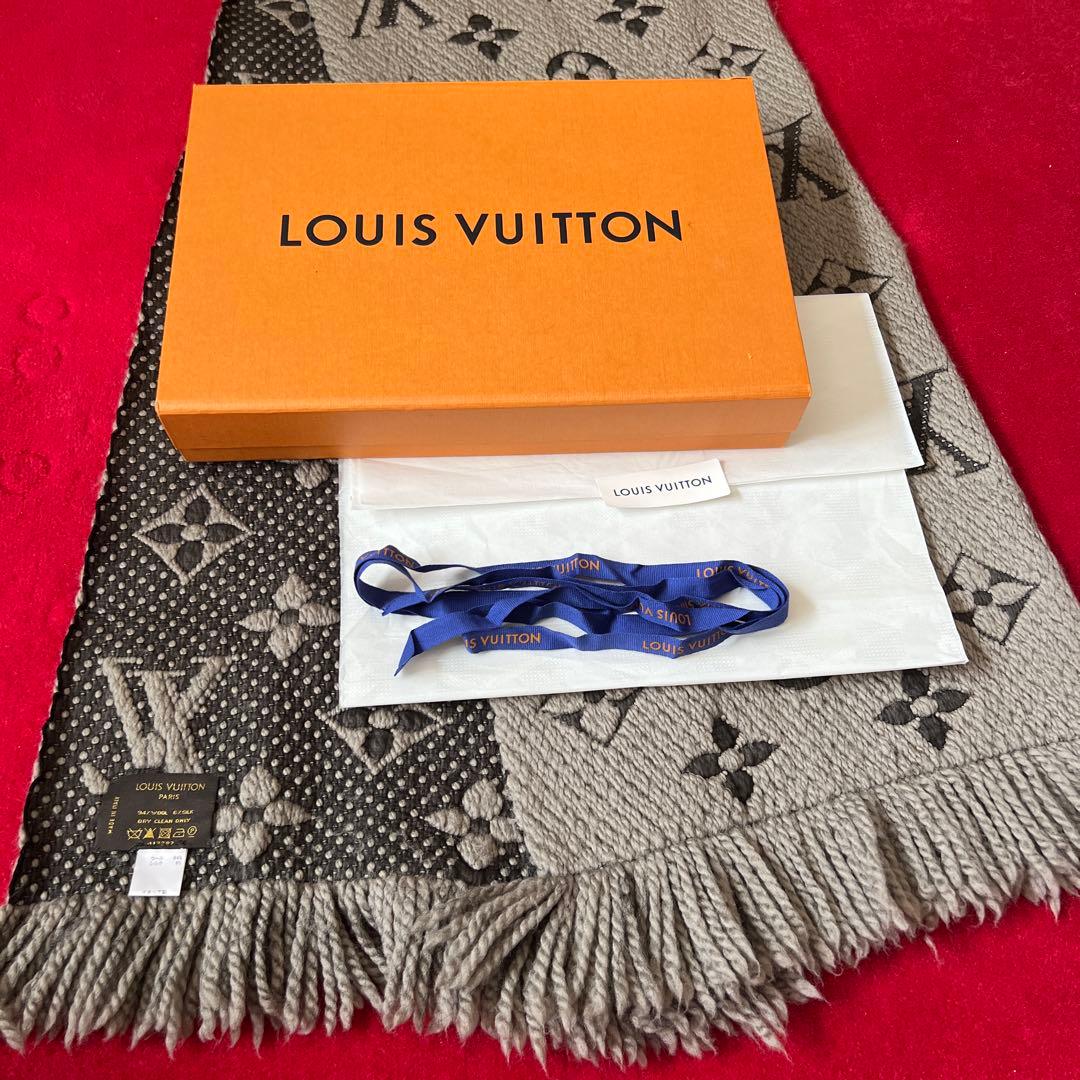 ヴィトン エシャルプ ロゴマニア マフラー 国内正規品