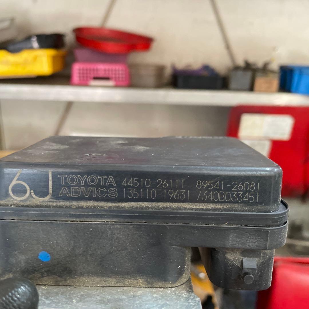 ハイエース　TRH221