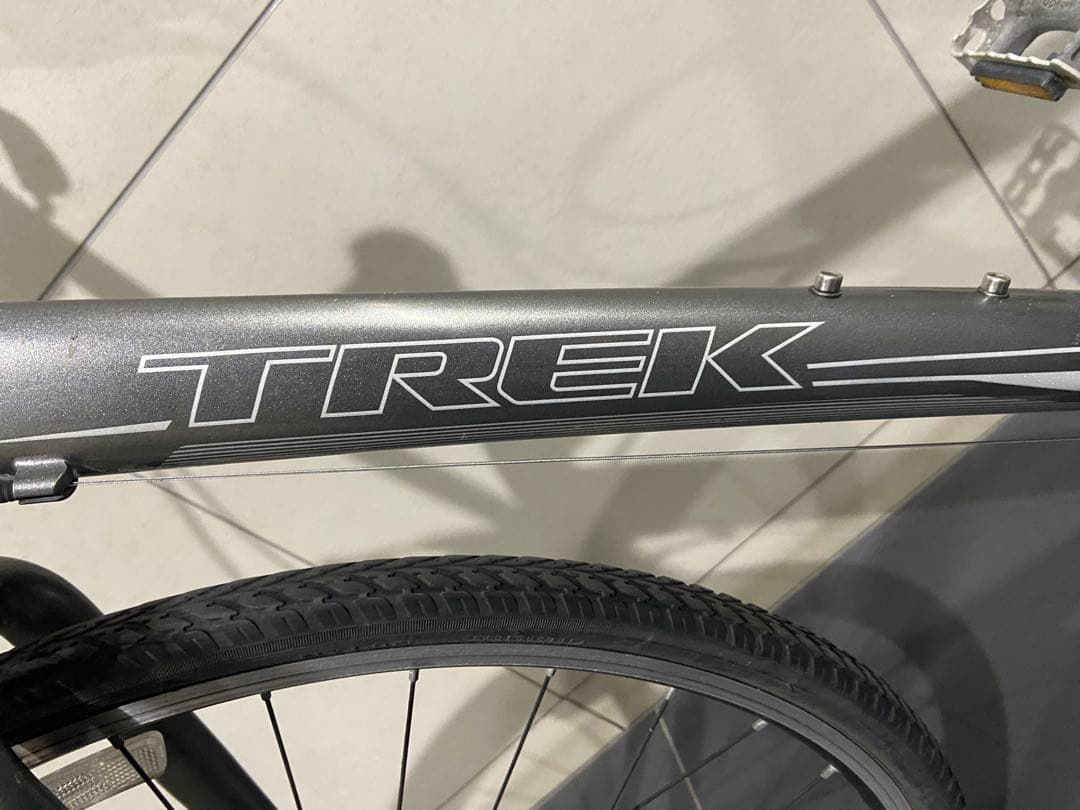 TREK FX7.2 クロスバイク　トレック fx7.3 自転車　fx23415