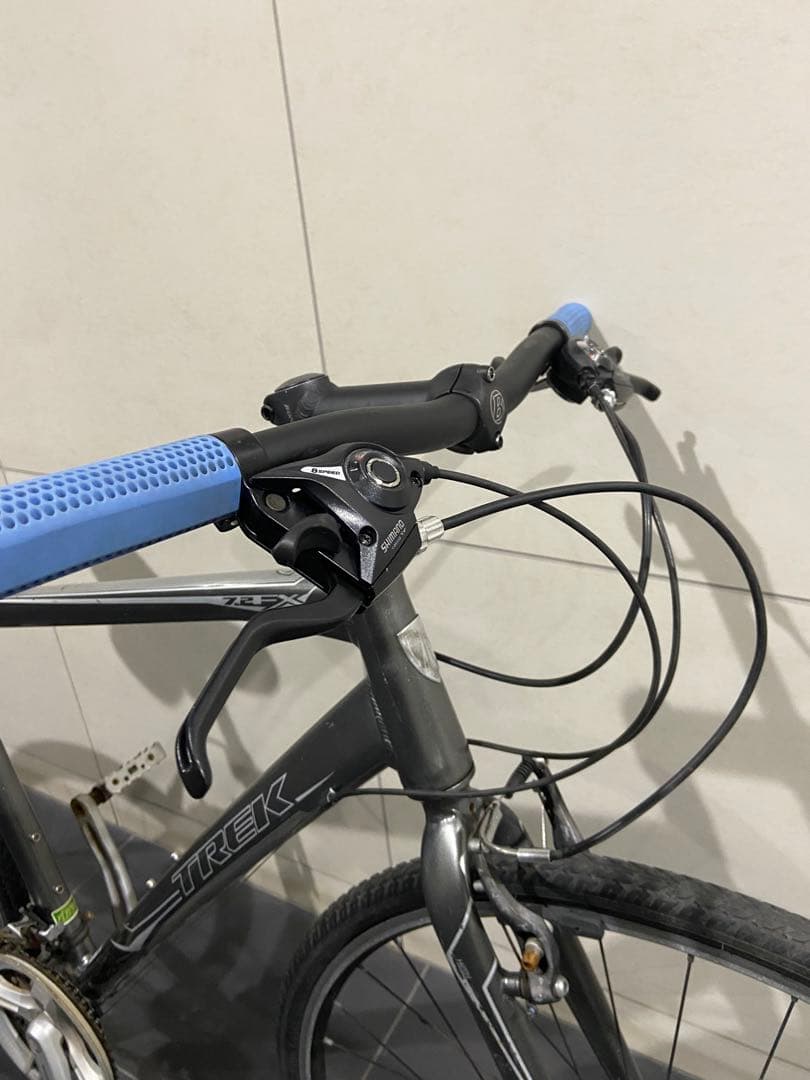 TREK FX7.2 クロスバイク　トレック fx7.3 自転車　fx23415