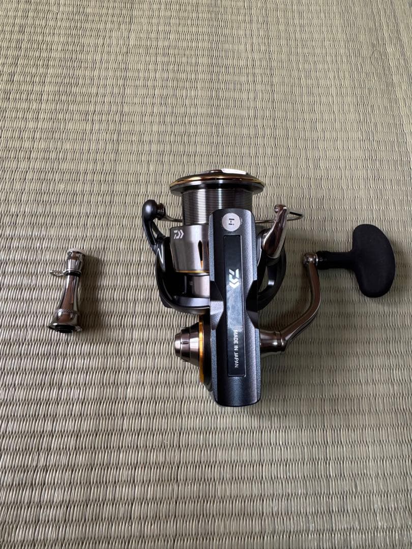 【新品未使用】23 エアリティ LT4000-XH ➕ リール スタンド