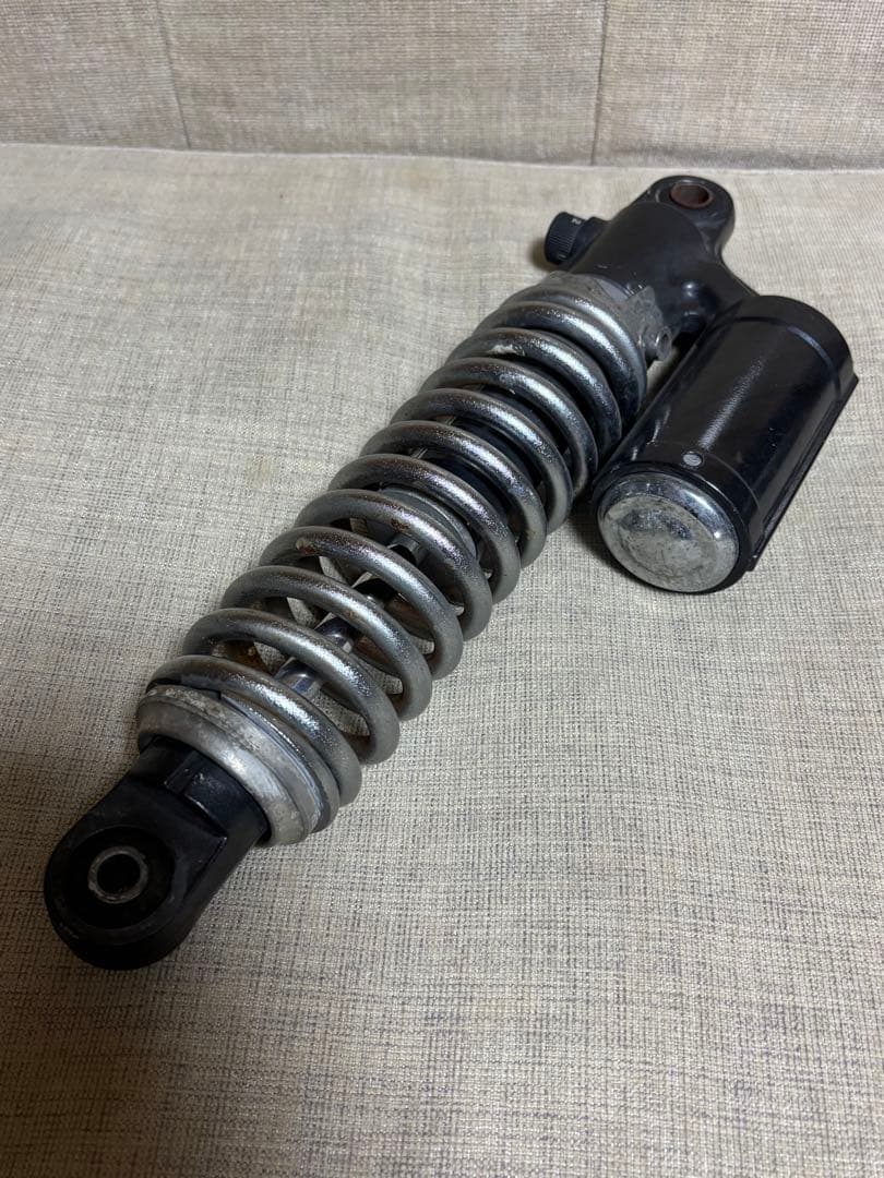 ゼファー1100 純正リアサスペンション　左右　kawasaki