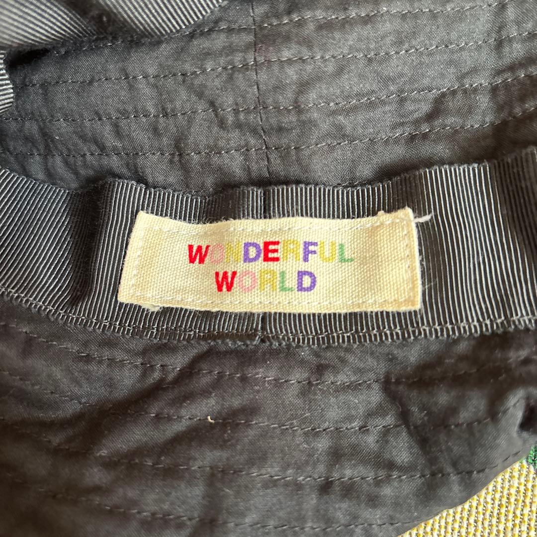 黒いフリルデザインのカジュアルハットワンダフルワールドピコフリル帽子