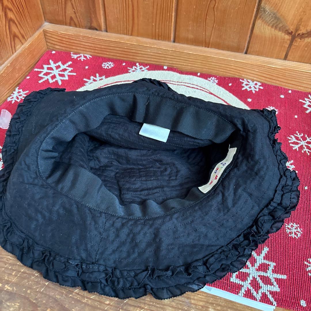 黒いフリルデザインのカジュアルハットワンダフルワールドピコフリル帽子