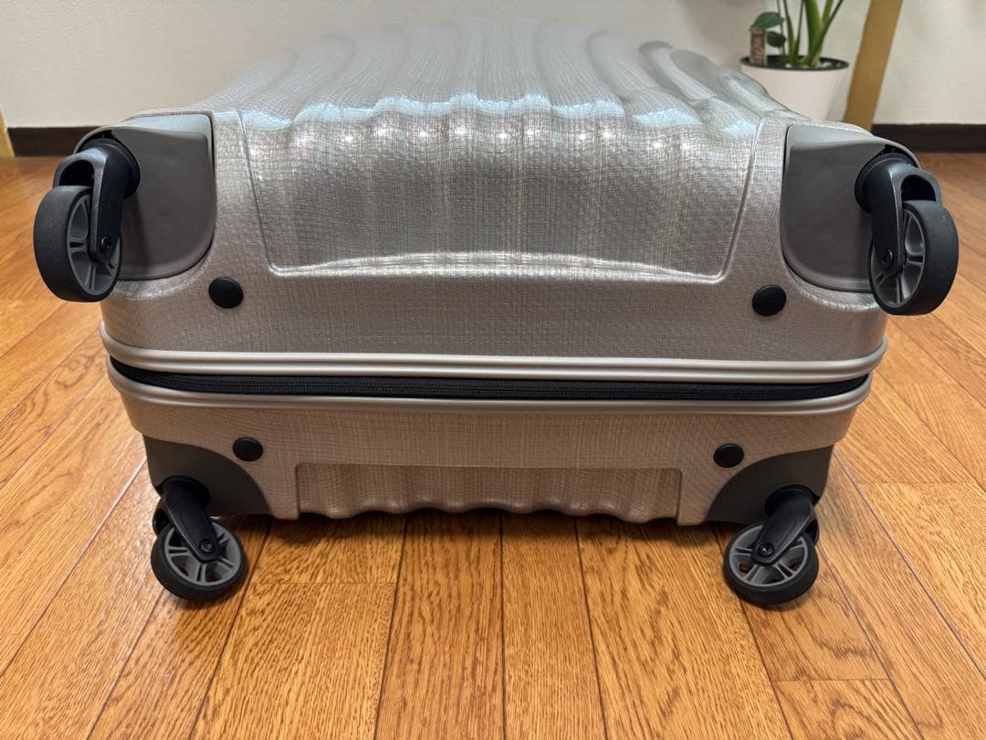 【美品】サムソナイトコスモライト 3.0 スピナー 94L パール色