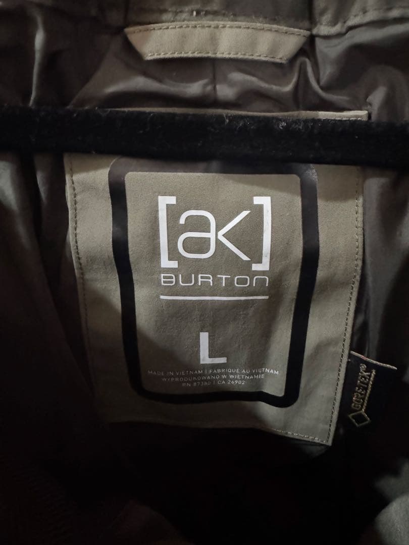 Burton [ak] スノーボードパンツ L + VOLCOM Jacket