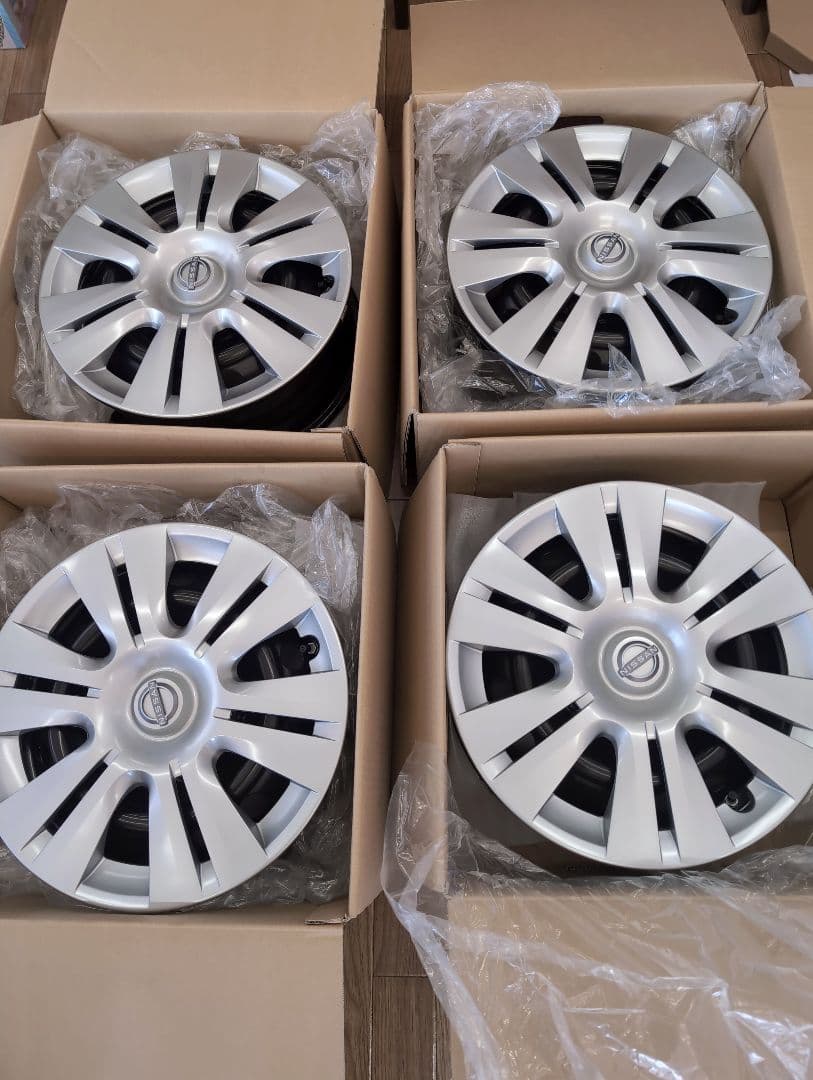 キャラバン　新車取り外し　15インチ スチールホイール×ホイールキャップセット②