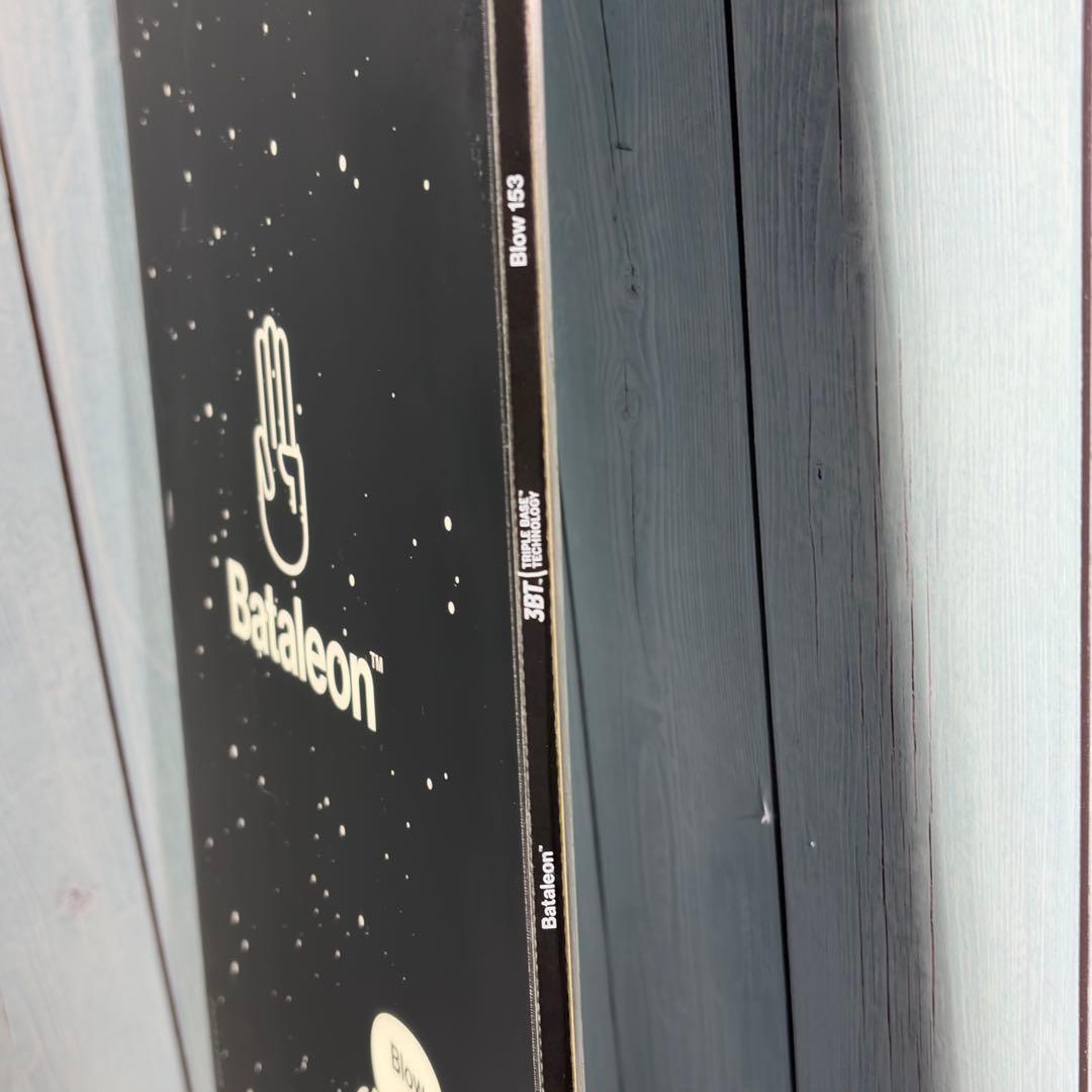 美品 BATALEON バタレオン BLOW 153cm スノボー ボード