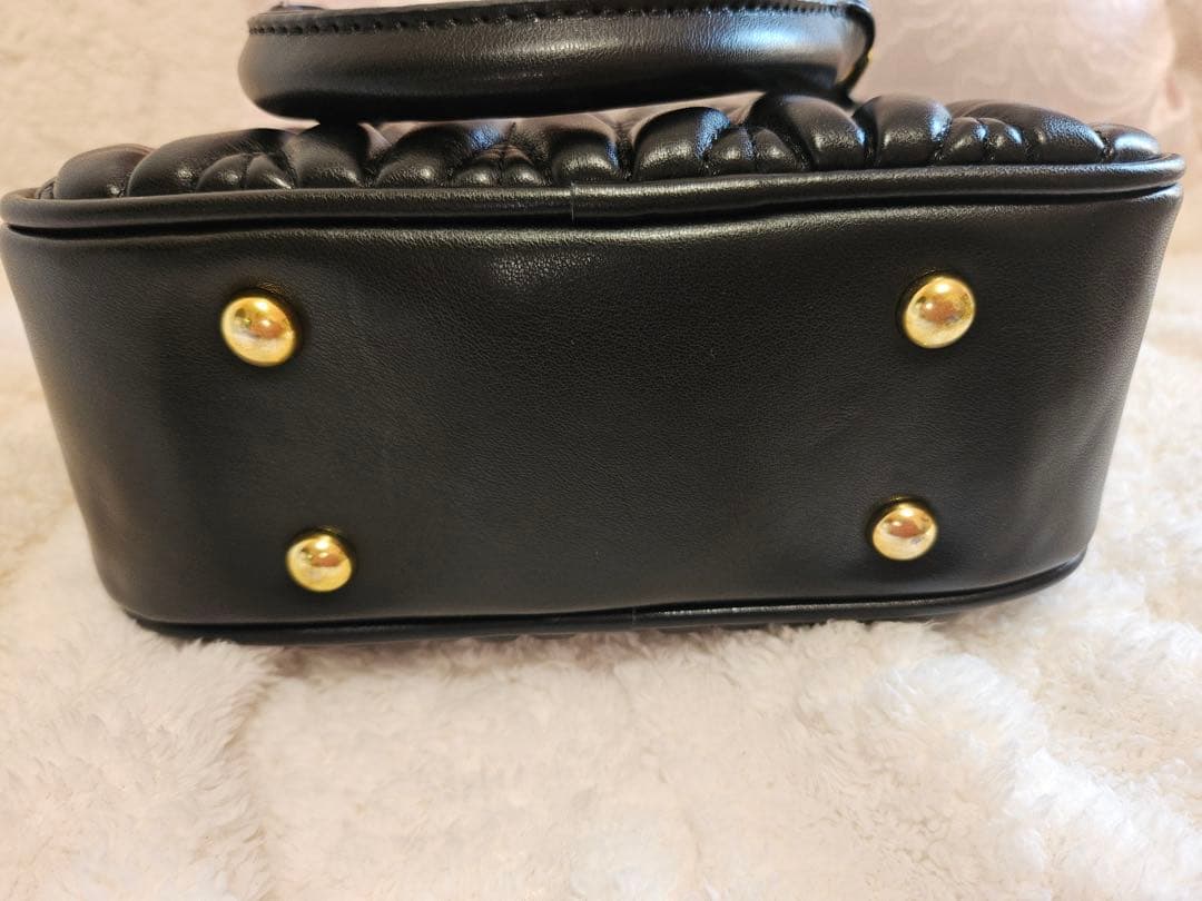 MIU MIU ブラック ショルダーバッグ