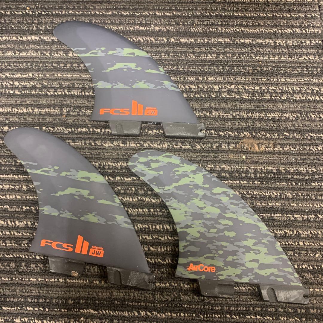 JULIAN WILSON Mサイズ 8