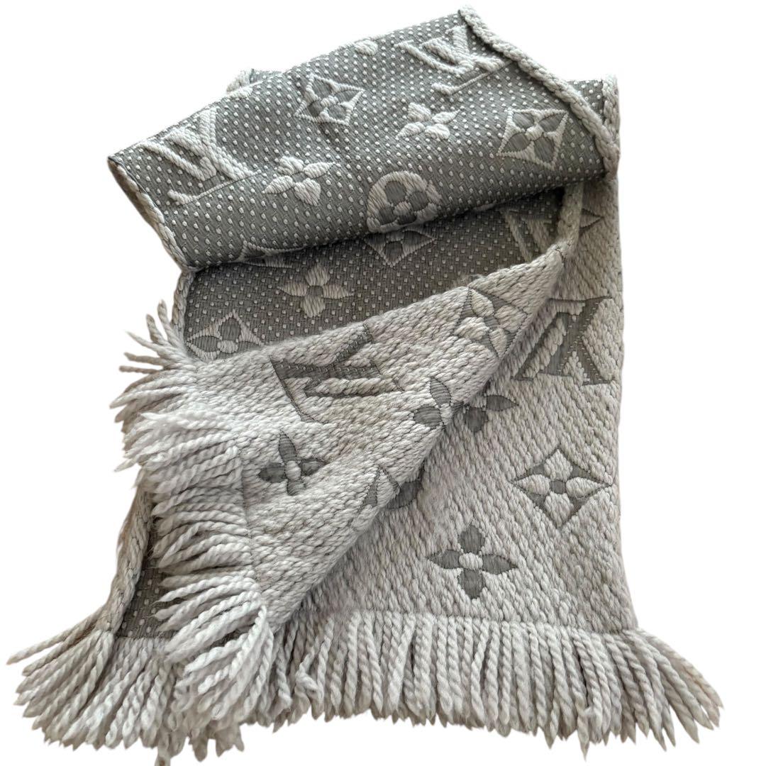 美品　ルイヴィトン ロゴマニア　ニットマフラー グレー